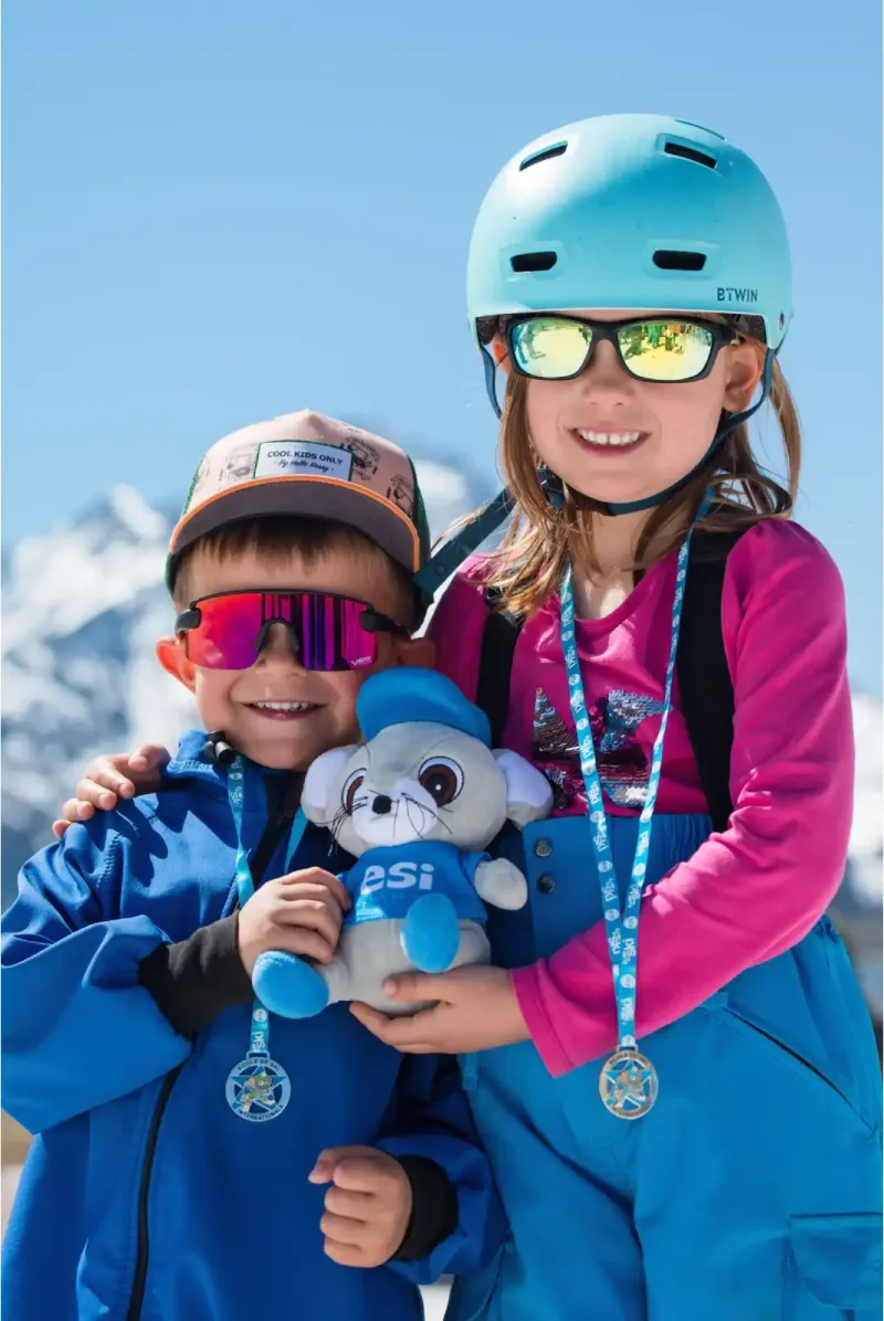 Cours collectif de ski alpin pour enfant à l'ESi
